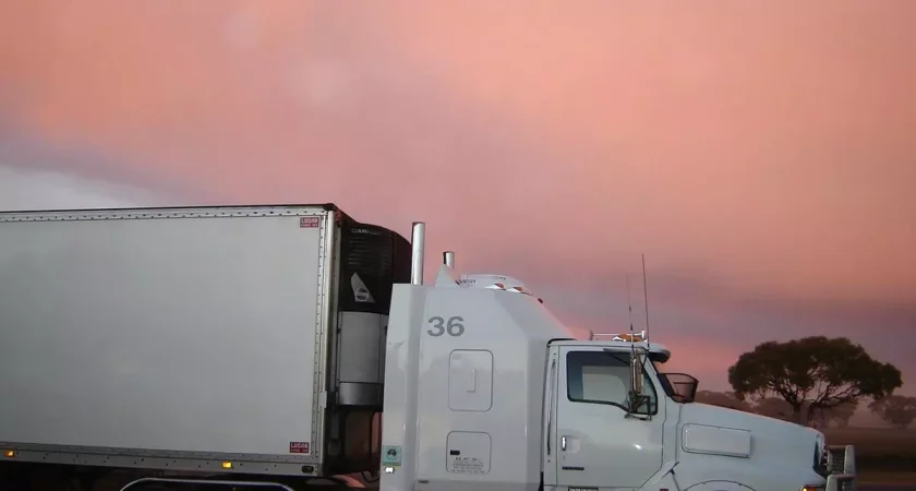 Uszkodzone pojazdy we flotach w stolicy – kim jest Twój reprezentant w kontaktach z ubezpieczycielem?